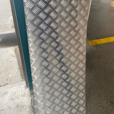 Πλάκα διαμαντιού Πλάκα αλουμινίου για πεζοδρόμια Πλοίσθια Ράμπες